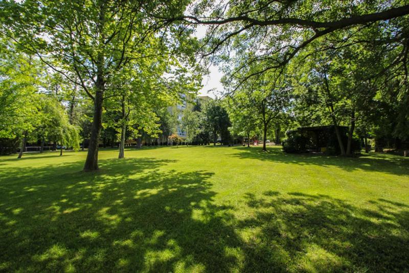 Panorama Apartment Balatonlelle Exterior photo