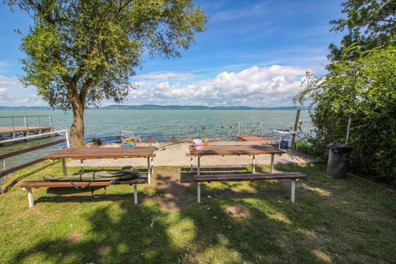 Panorama Apartment Balatonlelle Exterior photo